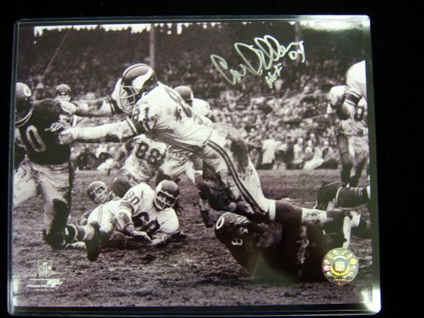 Carl Eller Autographed B/W 8 x 10 Photo