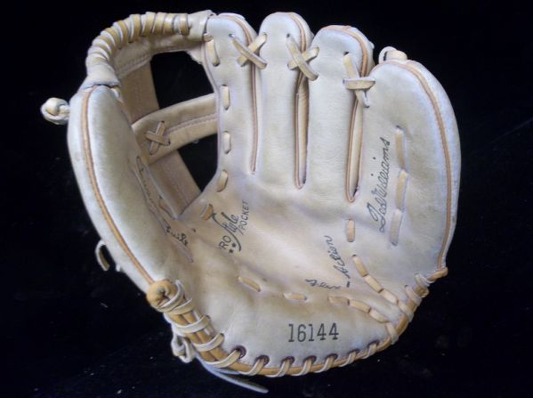 1960’s-70’s Ted Williams Bsbl. Sears-Roebuck Ted Williams Brand Fielder’s Glove