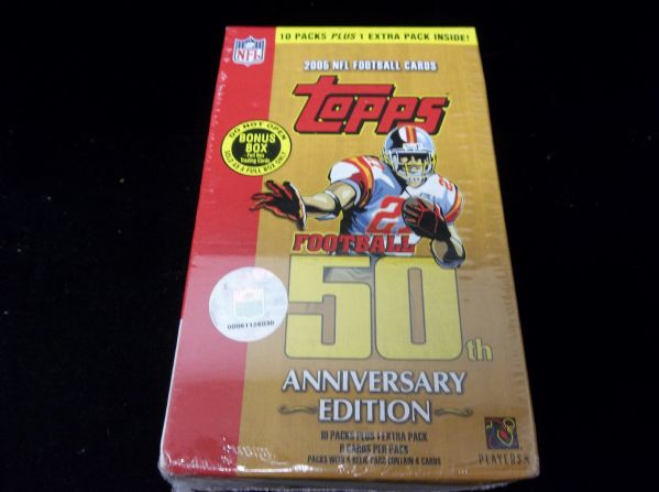 2005 Topps Football- 1 Retail Box of 11 Packs