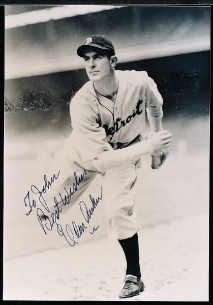 Elden Auker Autographed Detroit Tigers B/W 3-½” x 5 Photo