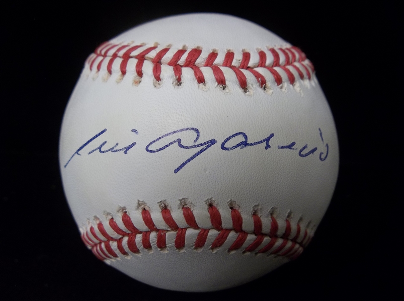 Autographed Luis Aparicio Official AL MLB Baseball