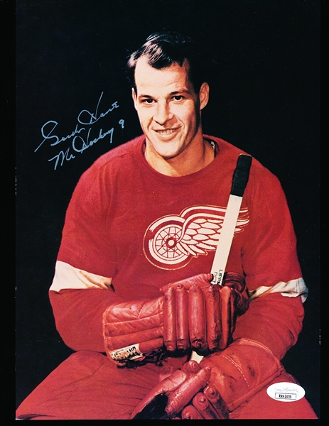 Autographed Gordie Howe Detroit Red Wings NHL Color 7-¾” x 10-7/8” Photo with Stats Back- JSA Certified