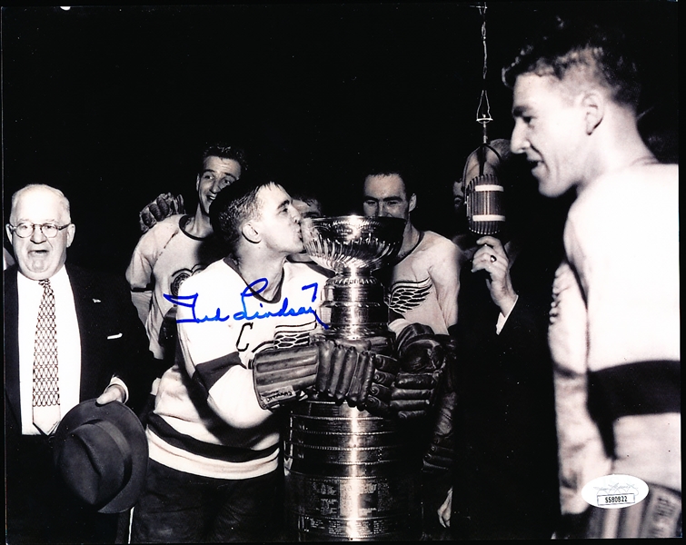 Autographed Ted Lindsay Detroit Red Wings NHL B/W 8” x 10” Photo- JSA Certified
