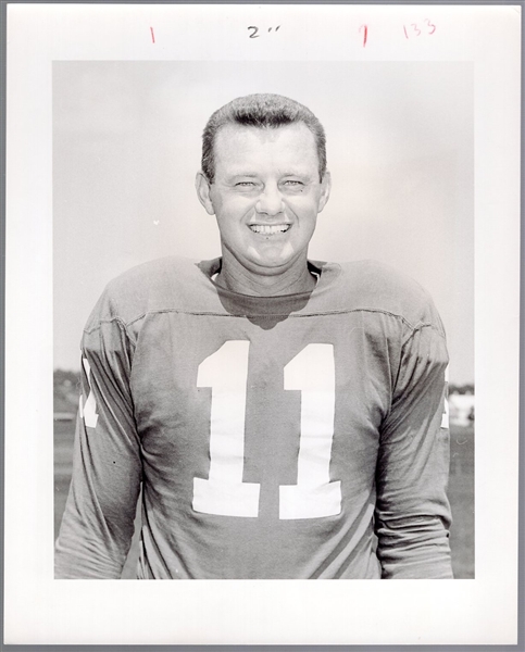 February 6, 1959 Norm Van Brocklin Philadelphia Eagles NFL B/W 8” x 10” Press Photo