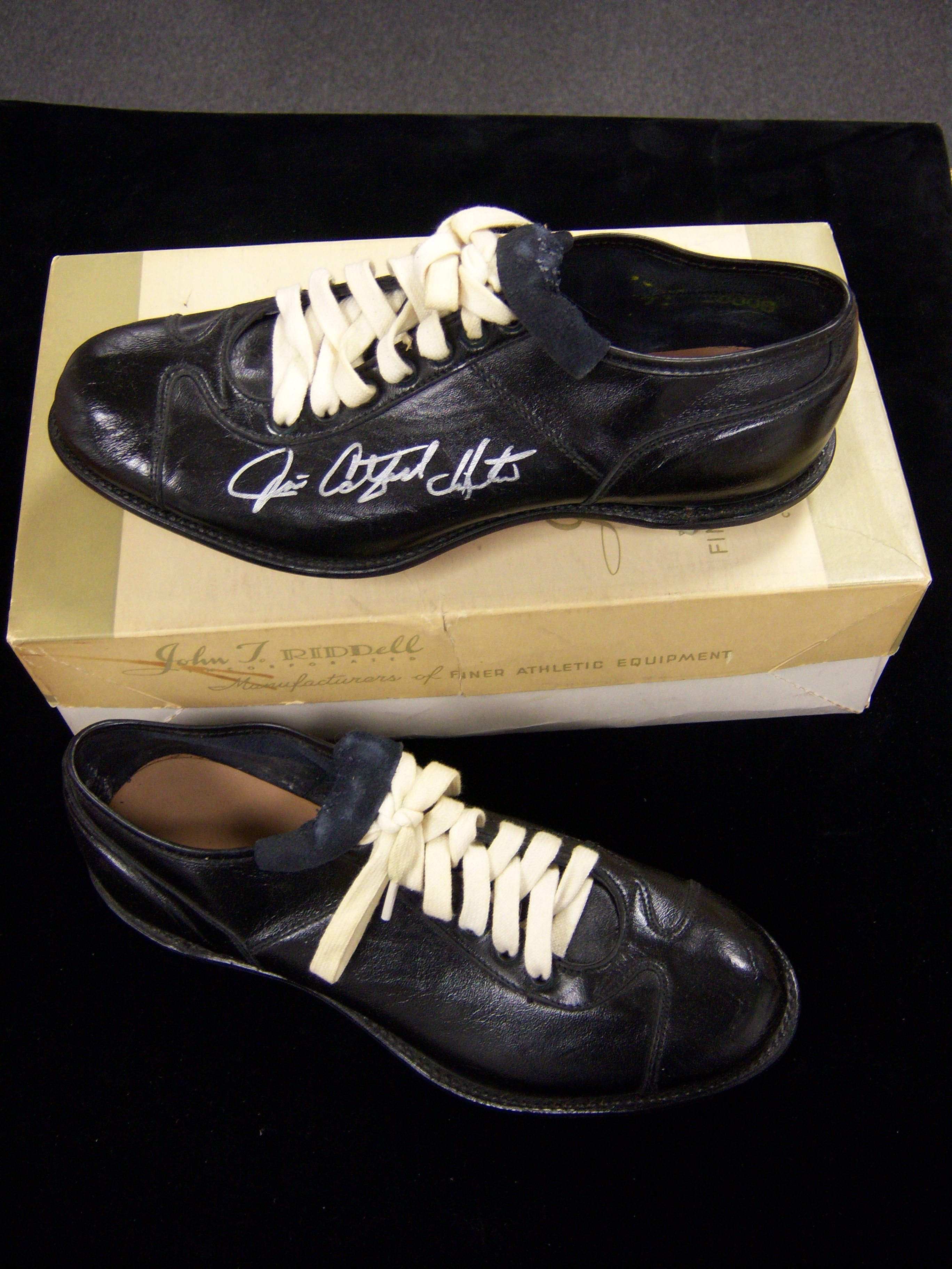 Lot Detail - 1950's-60's Riddell Children's Baseball Shoes in Original Box