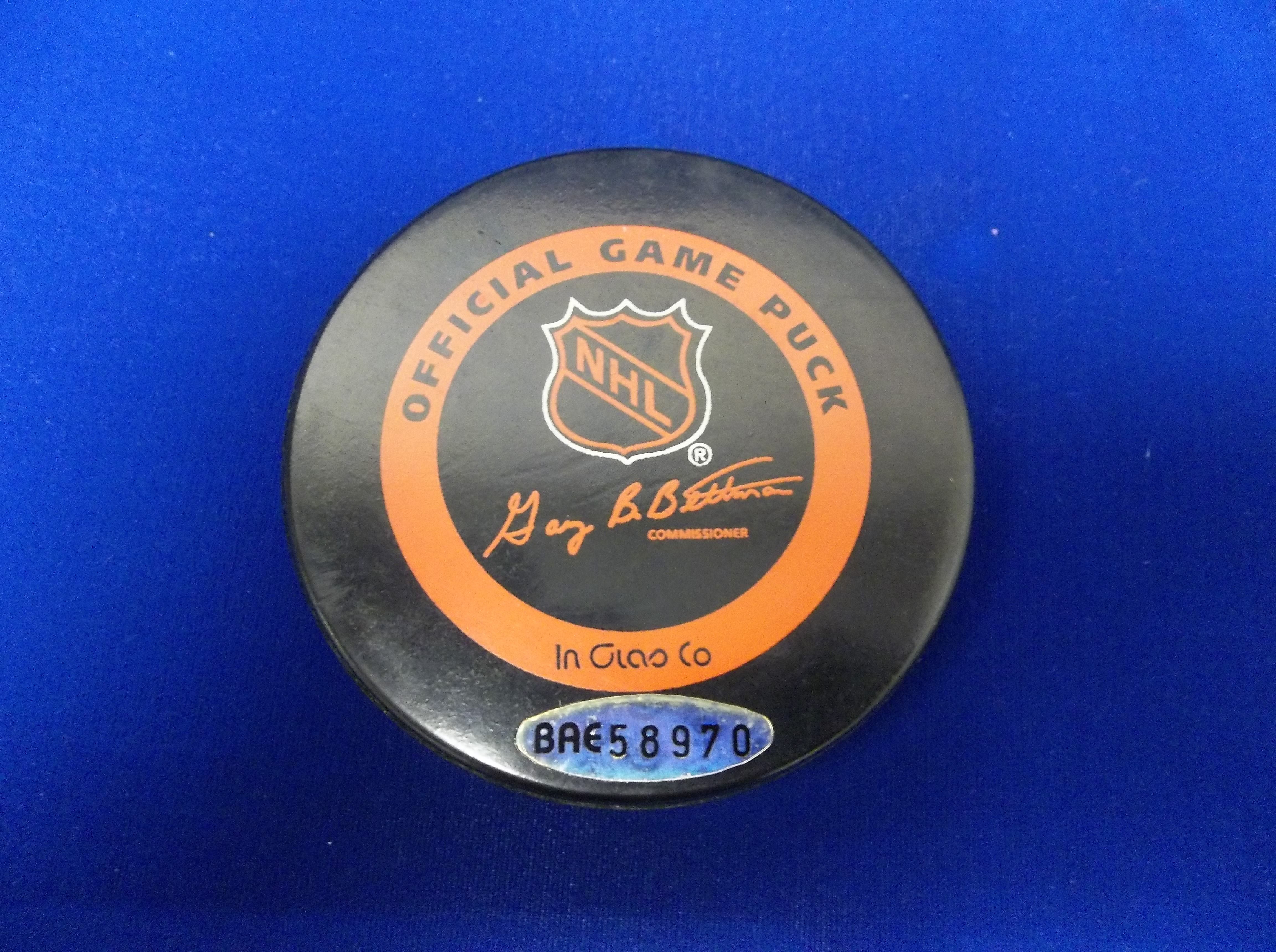 Wayne Gretzky Autograph Signed St. Louis Blues Hockey Puck Uda