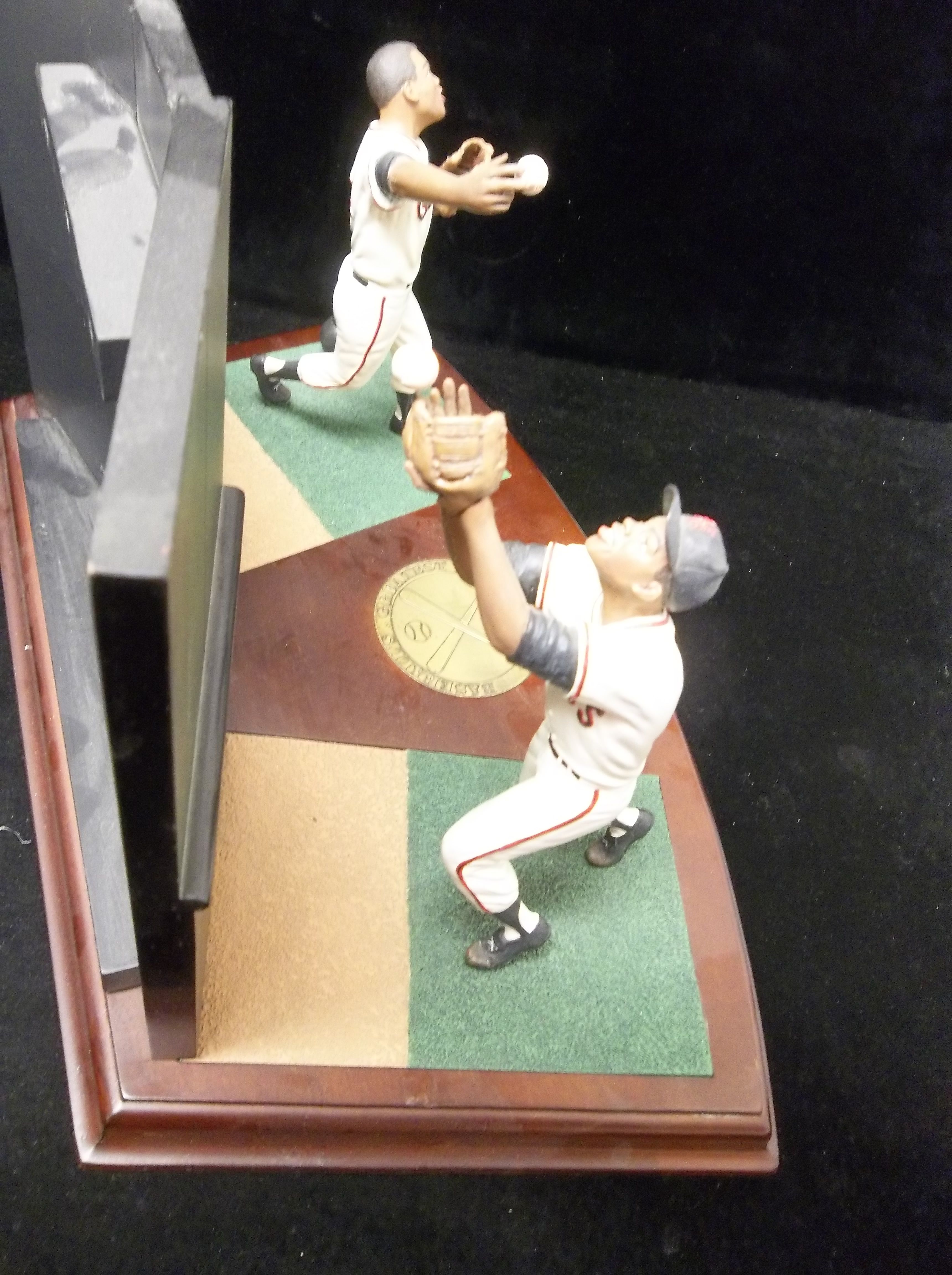 Lot Detail - Danbury Mint Two-Figure Willie Mays “The Catch” From the  Baseball's Greatest Moments Series