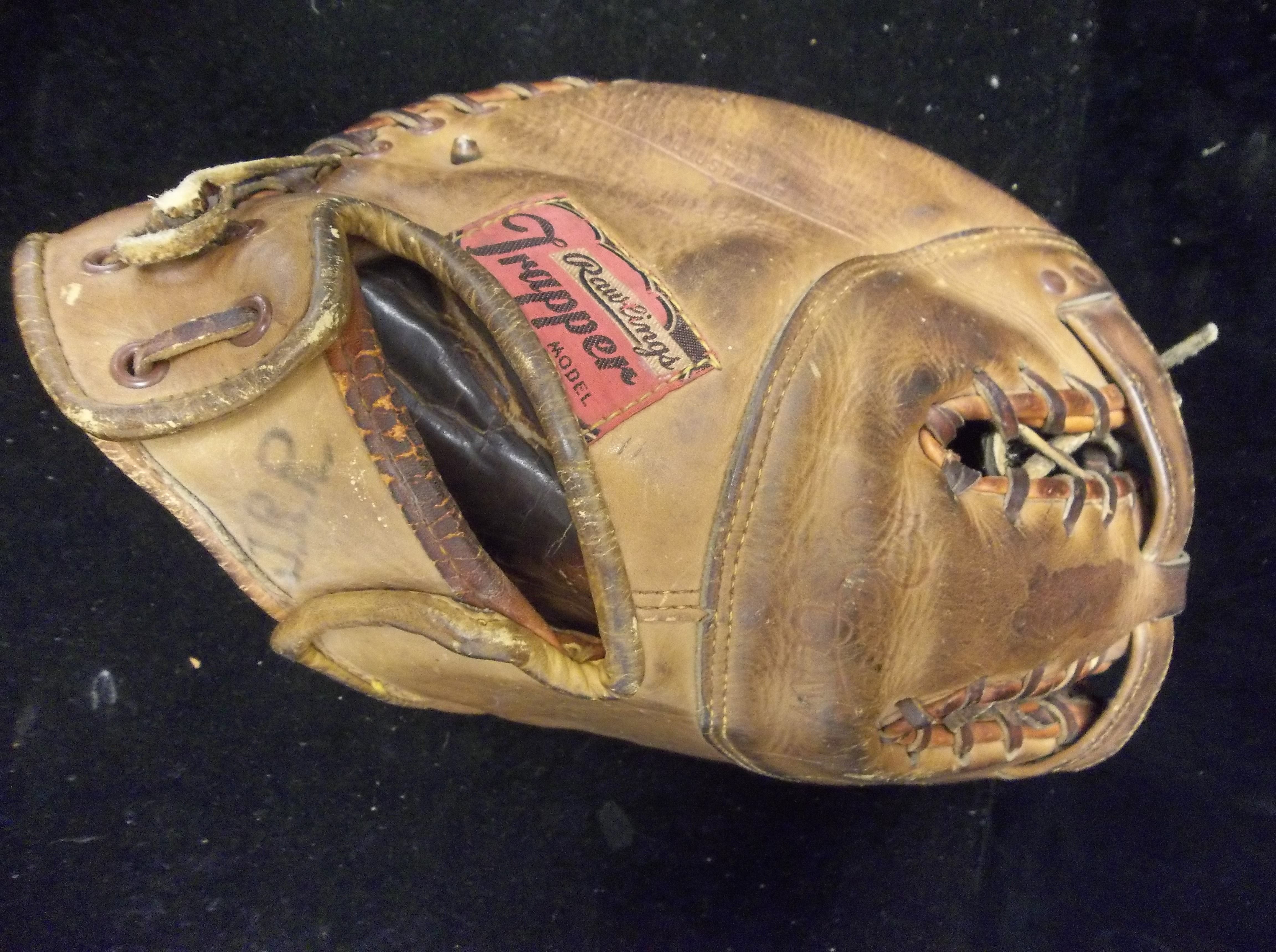 Sold at Auction: Vintage Rawlings Baseball Glove, Stan Musial
