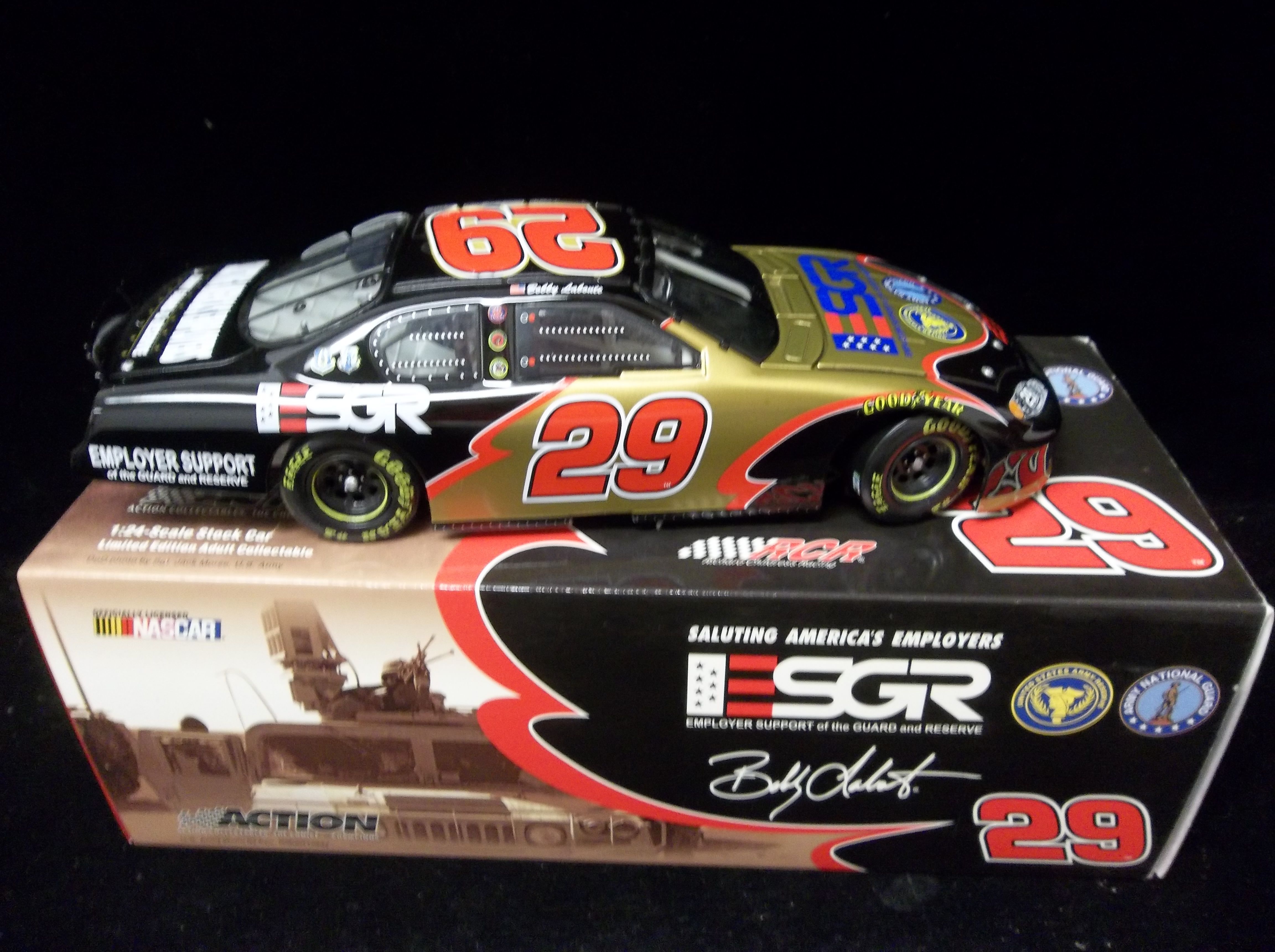 Lot Detail - 2004 Action 1:24 NASCAR Auto Racing Die-Cast Car- #29 ...