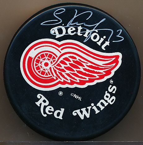 Slava Kozlov Autographed Official In Glas Co Detroit Red Wings Logo Hockey Puck