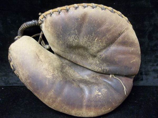 1950’s Rawlings Catcher’s Mitt