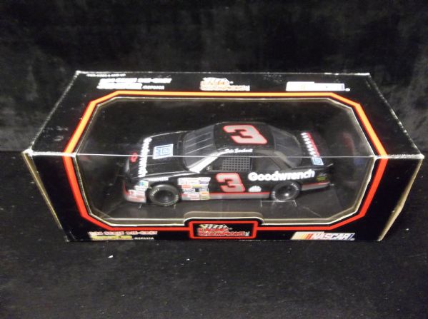 1992 Racing Champions 1:24 NASCAR Die-Cast Car- #3 GM Goodwrench Chevy Dale Earnhardt