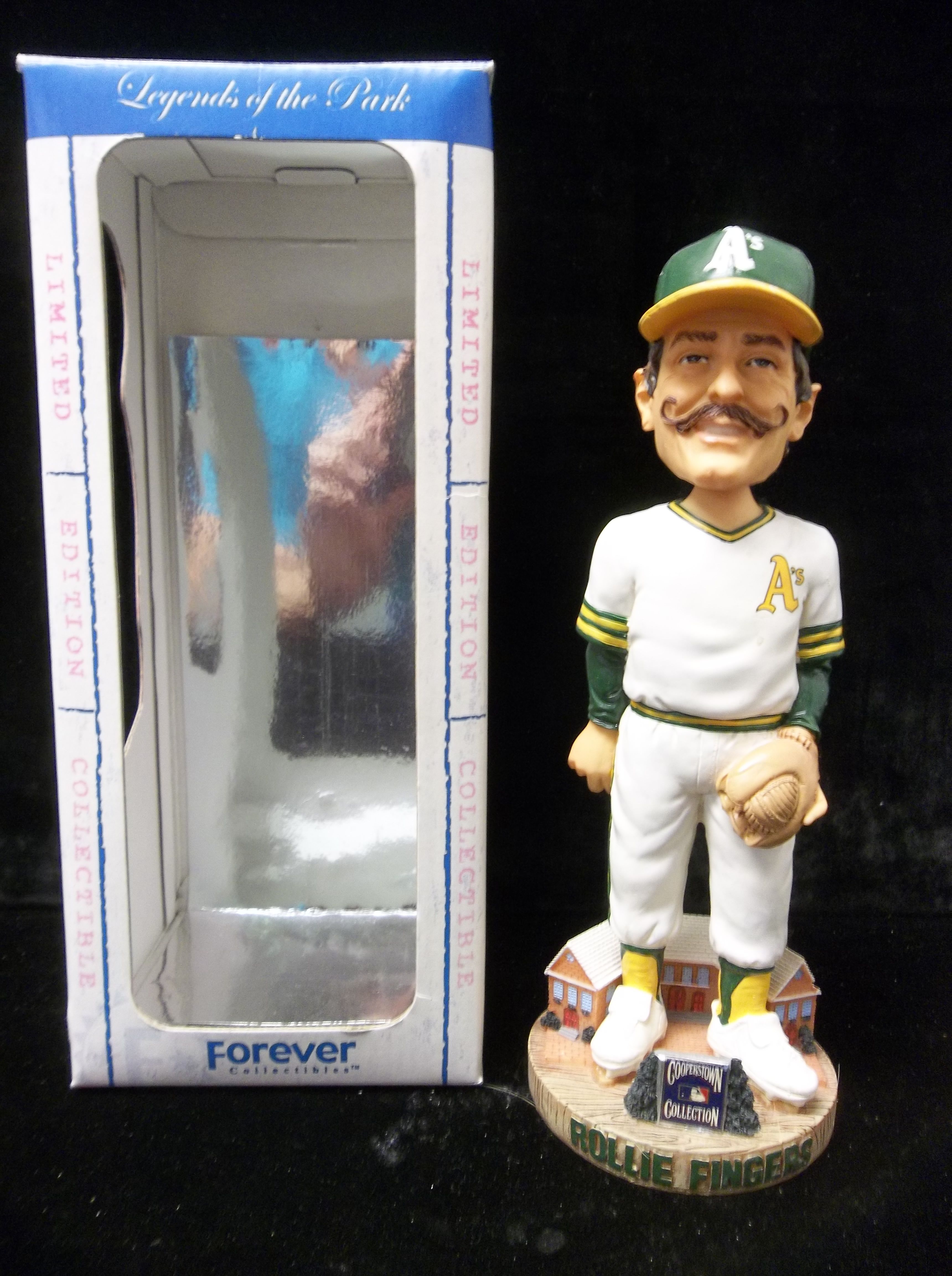 Rollie Fingers Selling Memorabilia Collection