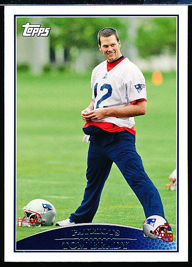 2009 Topps Football- #115 Tom Brady SP, Patriots- “B” version, no helmet pose.