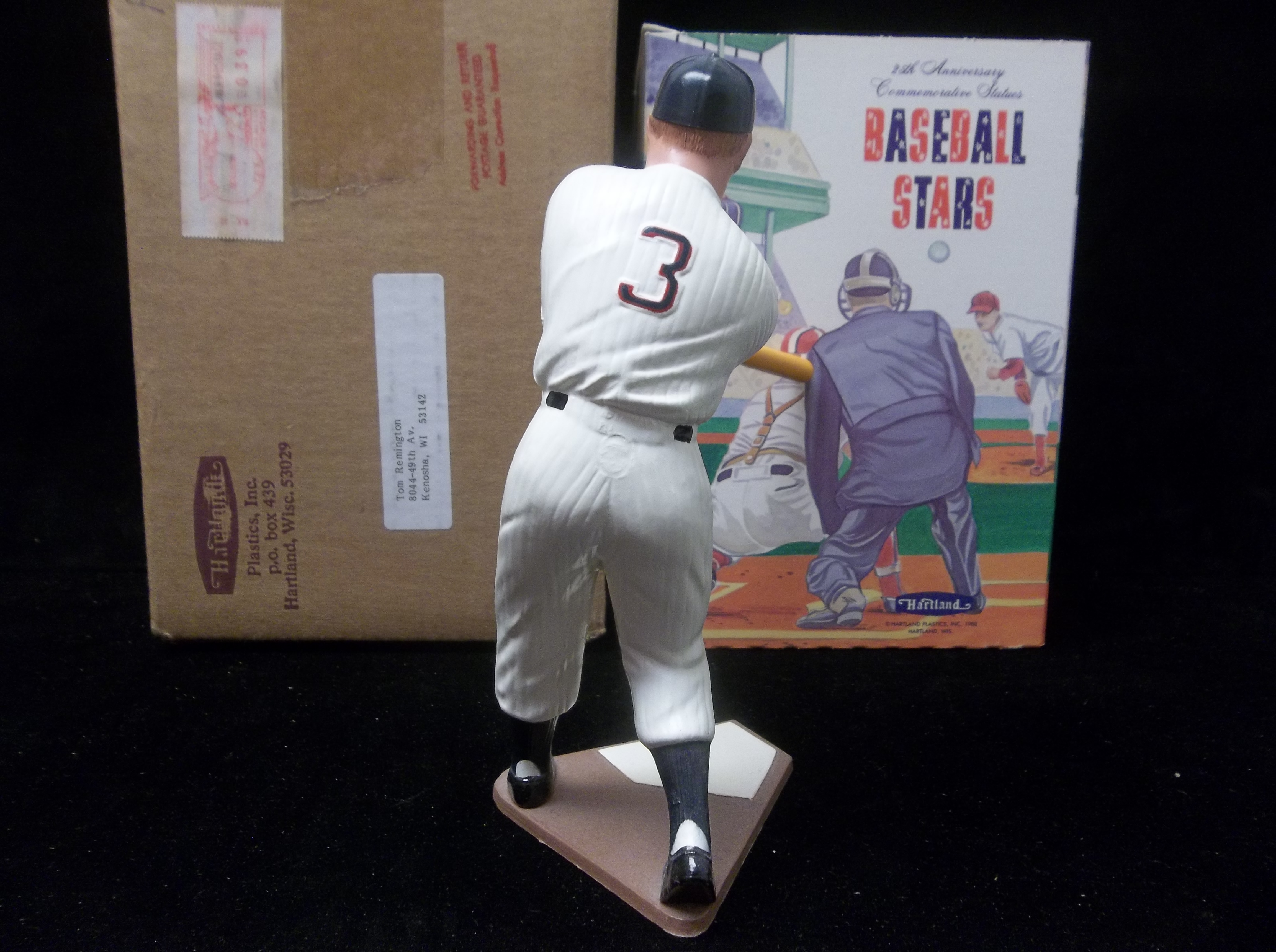 Sold at Auction: Harmon Killebrew Hartland Statue