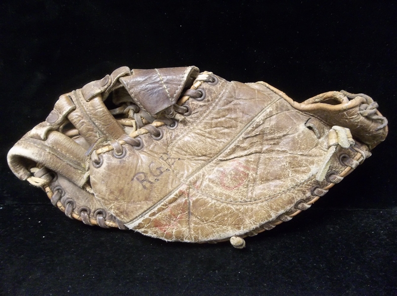 1940’s-50’s Right-Handed Model 1st Baseman’s Professional Model “Trapper” Glove