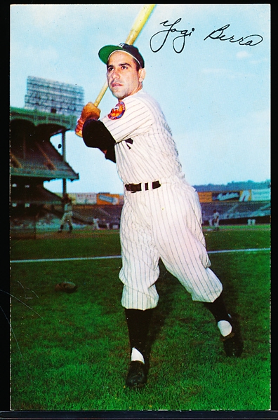 1953-55 Dormand Postcard MLB #102 Yogi Berra, Yankees