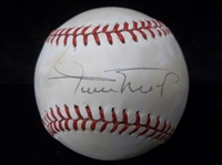 Autographed Willie Mays Official NL MLB Baseball- Beckett Certified