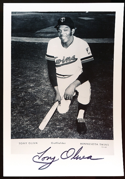 Autographed Tony Oliva Minnesota Twins MLB B/W 3 ½” x 5” Photo
