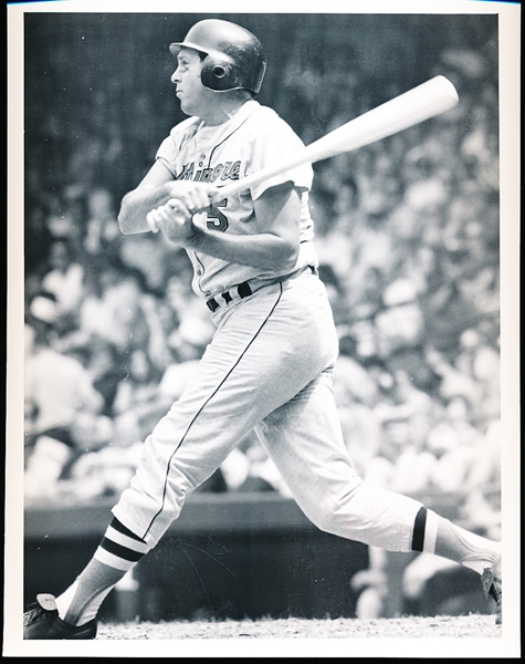 July 3, 1971 Brooks Robinson Baltimore Orioles MLB B/W 7” x 9” Game Action Photo