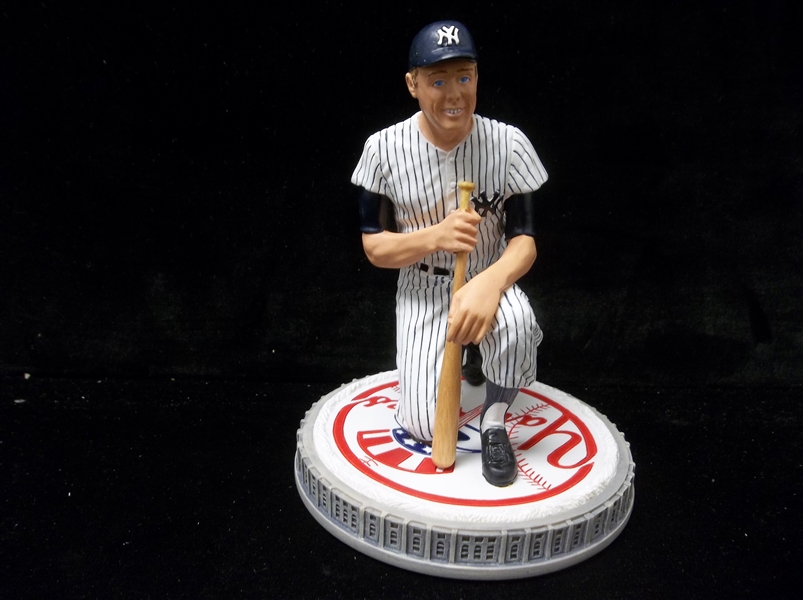 1996 Sports Impressions Mickey Mantle “On Deck” 4-3/4” Tall Kneeling Figurine- No Box