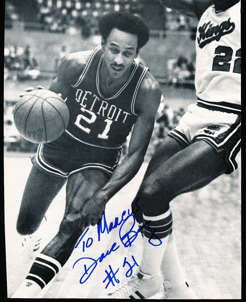 Autographed Dave Bing Detroit Pistons NBA B/W 7 7/8” x 9-7/8” Paper Photo