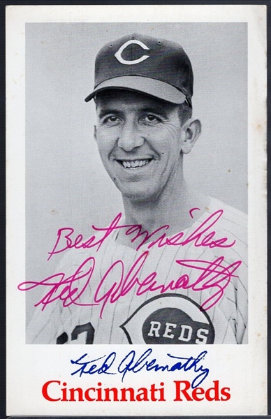 Autographed Ted Abernathy Cincinnati Reds MLB B/W 3-½” x 5” Team Issued Photo