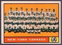 1961 Topps Bb- #228 Yankees Team