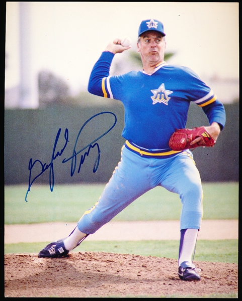 Autographed Gaylord Perry Seattle Mariners MLB Color 8” x 10” Photo