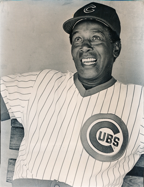 1988-91 Ernie Banks at Old Timers Game 8-1/2" x 11-1/4" B & W Newspaper Photo