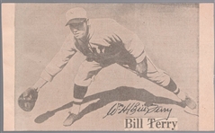 Autographed Bill Terry New York Giants MLB B/W 4 x 6-5/8 Newspaper Photo